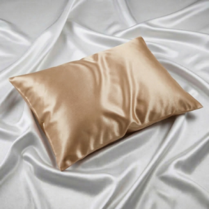 Beige silkepudebetræk