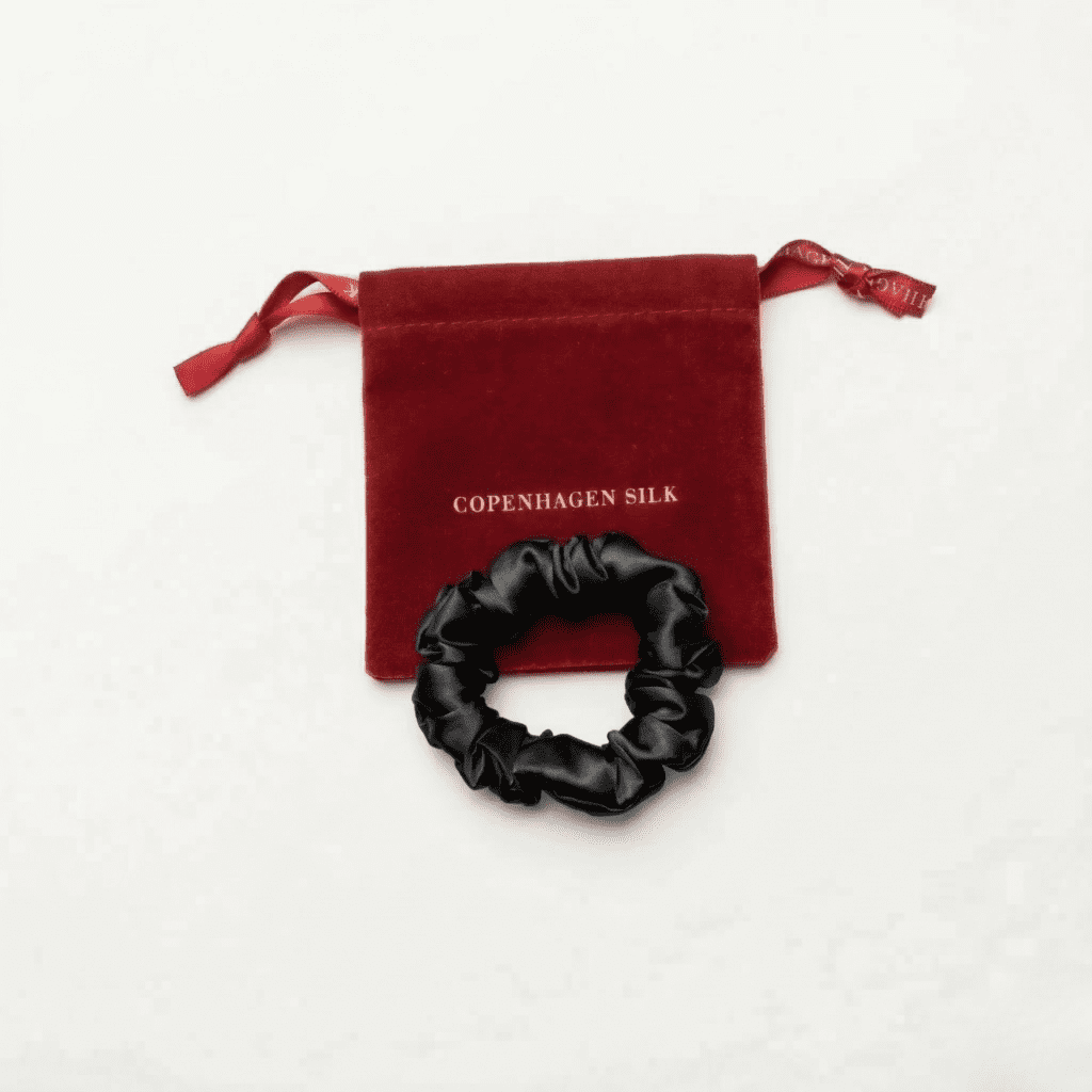 Lille sort silkescrunchie